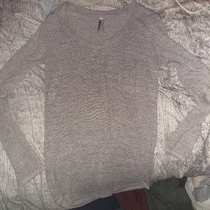 Womens long sleeve, crop tops and t-shirts